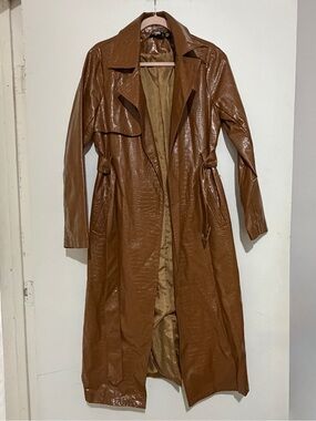 TALL Brown Faux-Leather Crocodile Trench Coat || MISSGUIDED || US 6